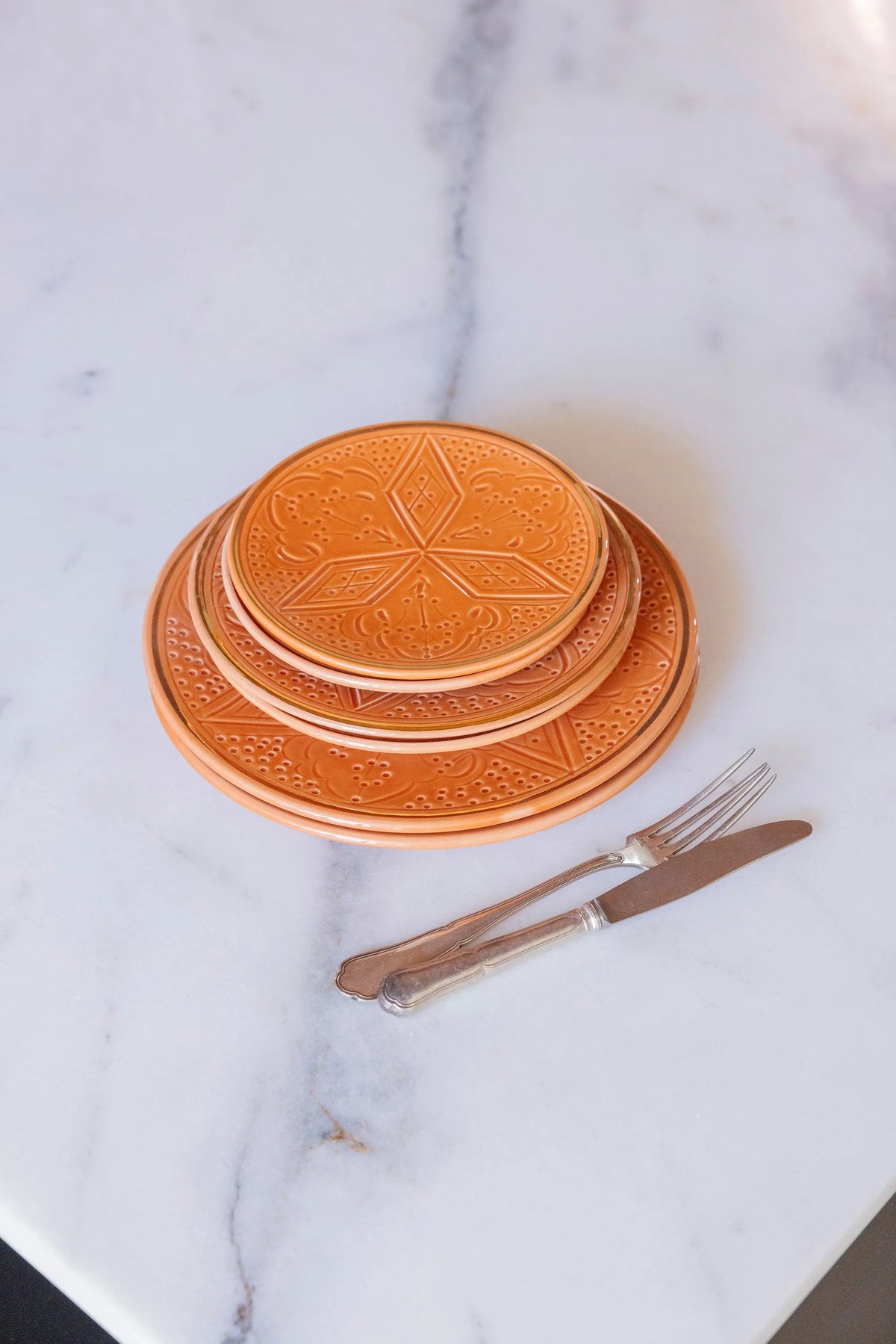 ASSIETTES PLATES · EMPREINTE · MARSALA