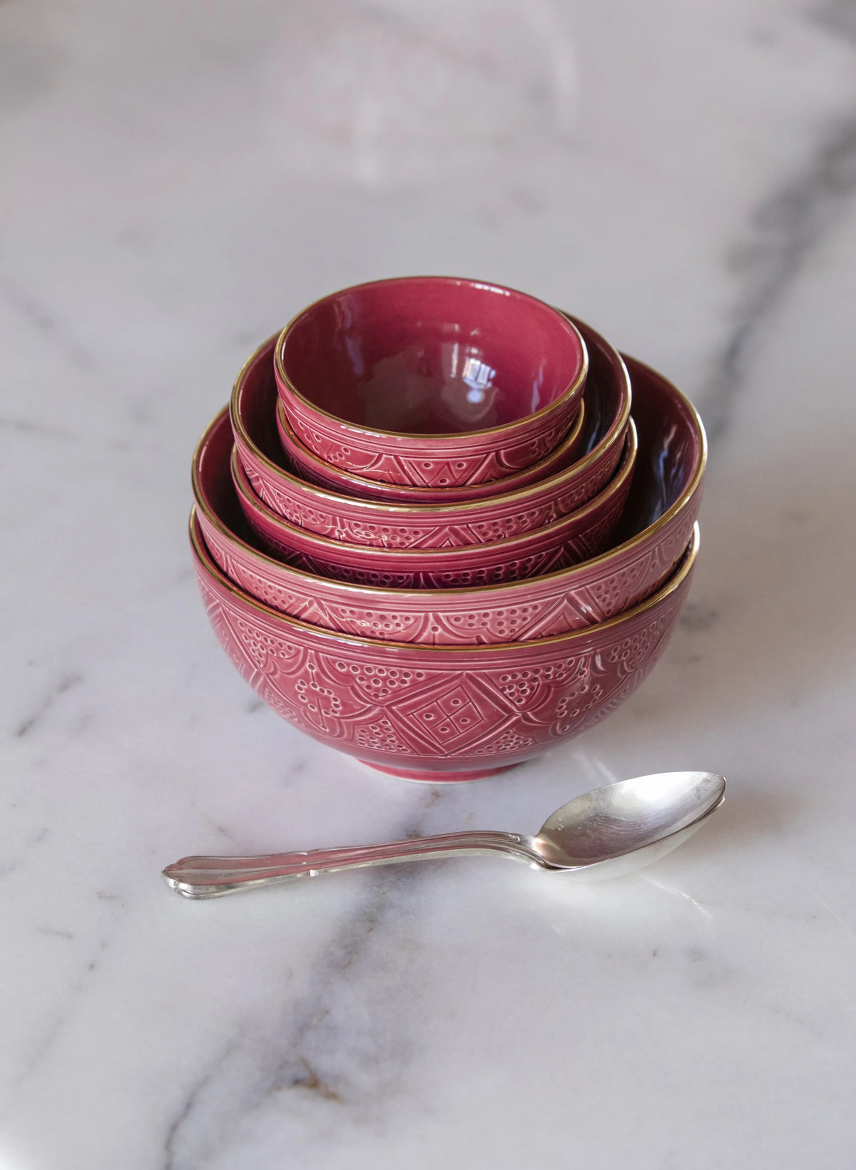 BOLS ET SALADIERS RONDS · AUBERGINE · Empreinte