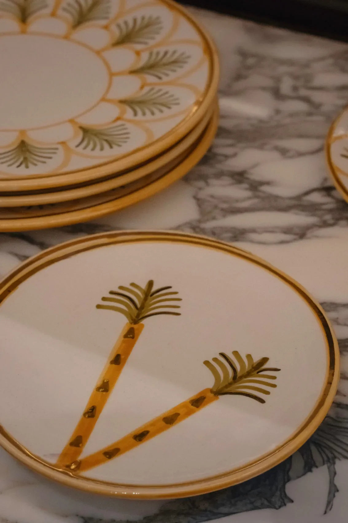 PETITE ASSIETTE DESSERT · mandarin oriental · PLATEAUX ET ASSIETTES