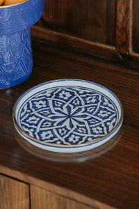PETIT PLATEAU ROND · bleu stone · Fassia · PLATS ET PLATEAUX