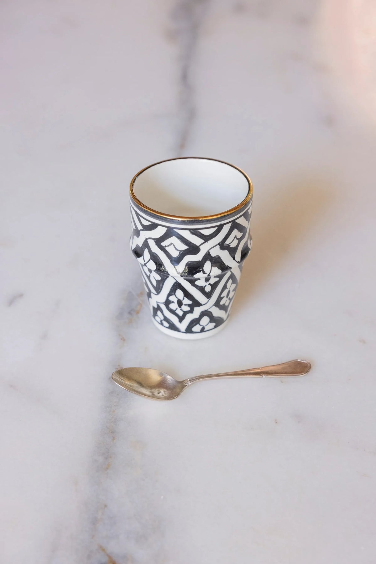 GRANDE TASSE · Fassia · NOIR · TASSE VERRE MUG