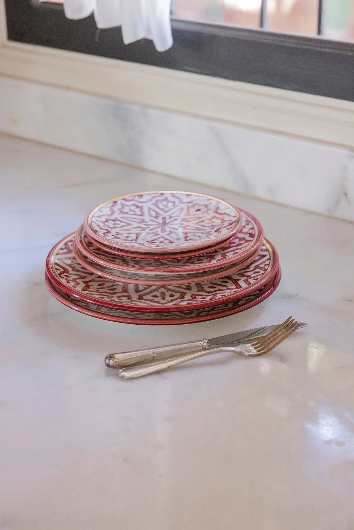 ASSIETTES PLATES · AUBERGINE · Fassia