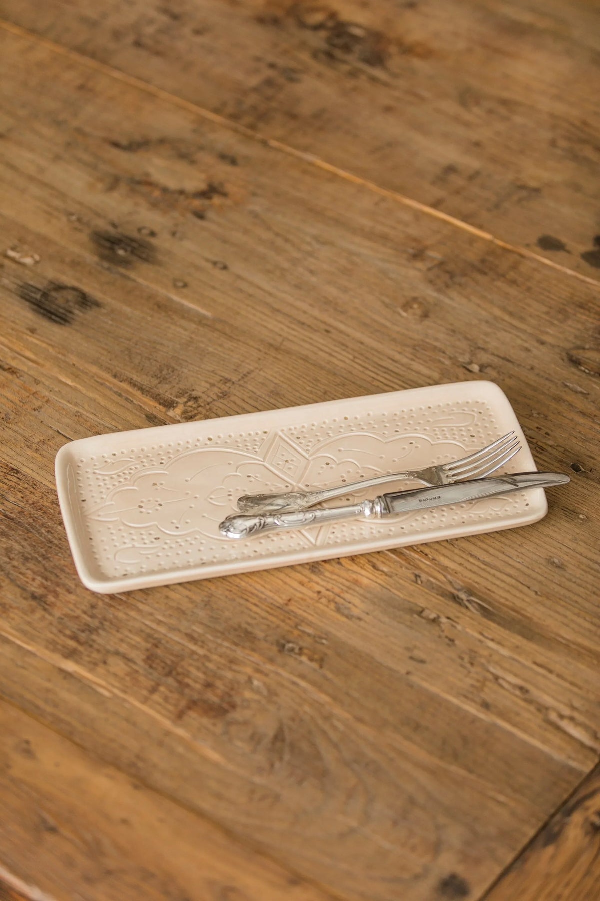 PLATEAU LONG RECTANGLE · Empreinte · PLATS ET PLATEAUX · SAHARA