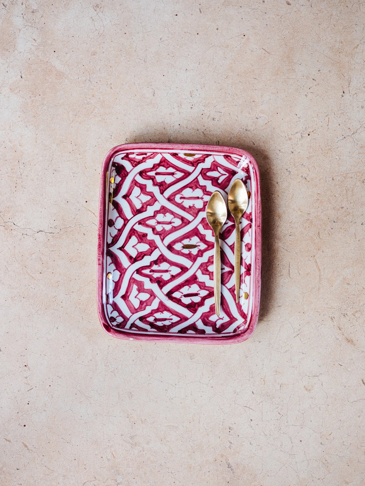 PETIT PLATEAU · AUBERGINE · Fassia · PLATS ET PLATEAUX