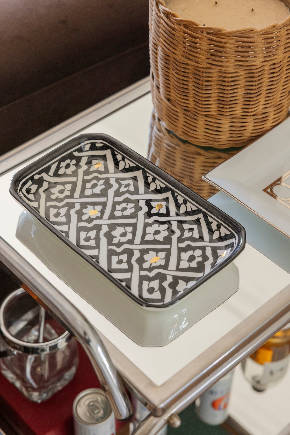 PLATEAU DE SERVICE RECTANGULAIRE · Fassia · NOIR · PLATS ET PLATEAUX